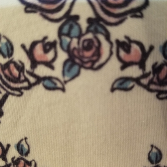 NWOT Authentic Disney Lg. top - Picture 11 of 14